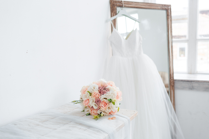 sell wedding dress locally