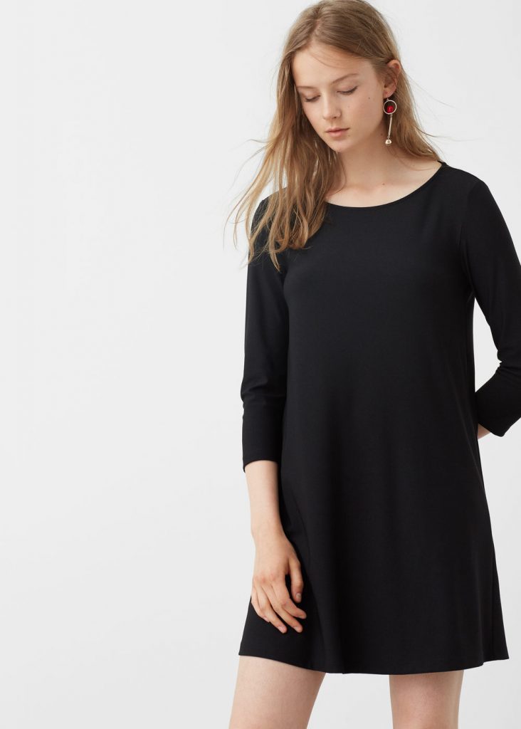 Monochrome shift dresses make excellent officewear.