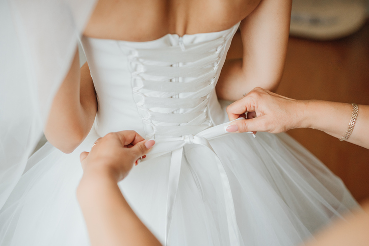 Sheath wedding dress clearance meaning