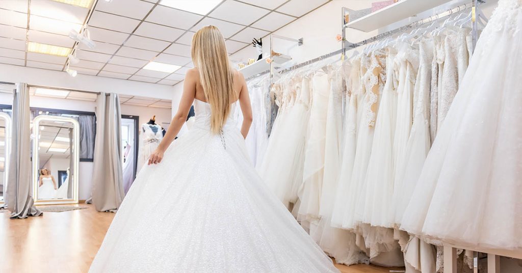 How to Pick a Wedding Dress