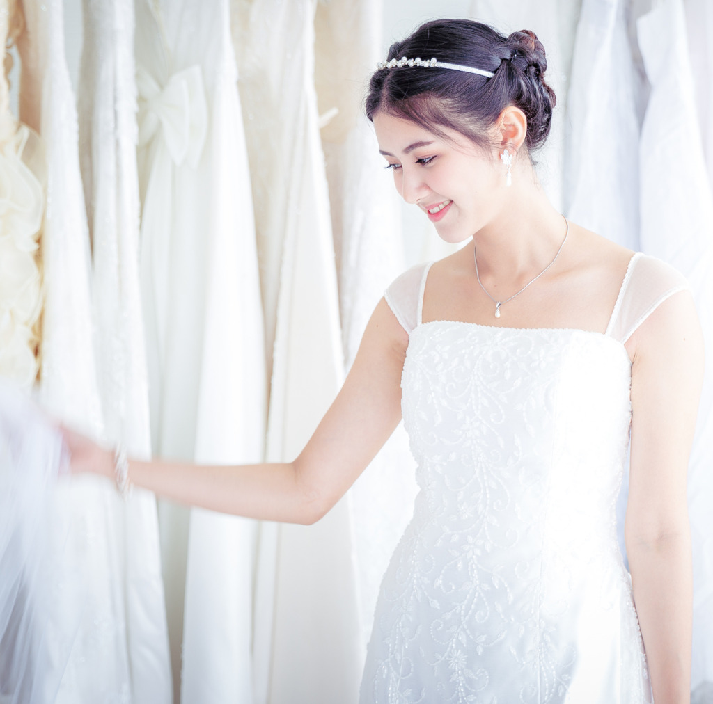 Wedding Gown Column