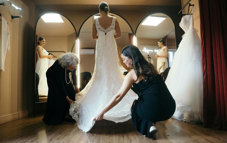 What To Wear To A Wedding Dress Fitting